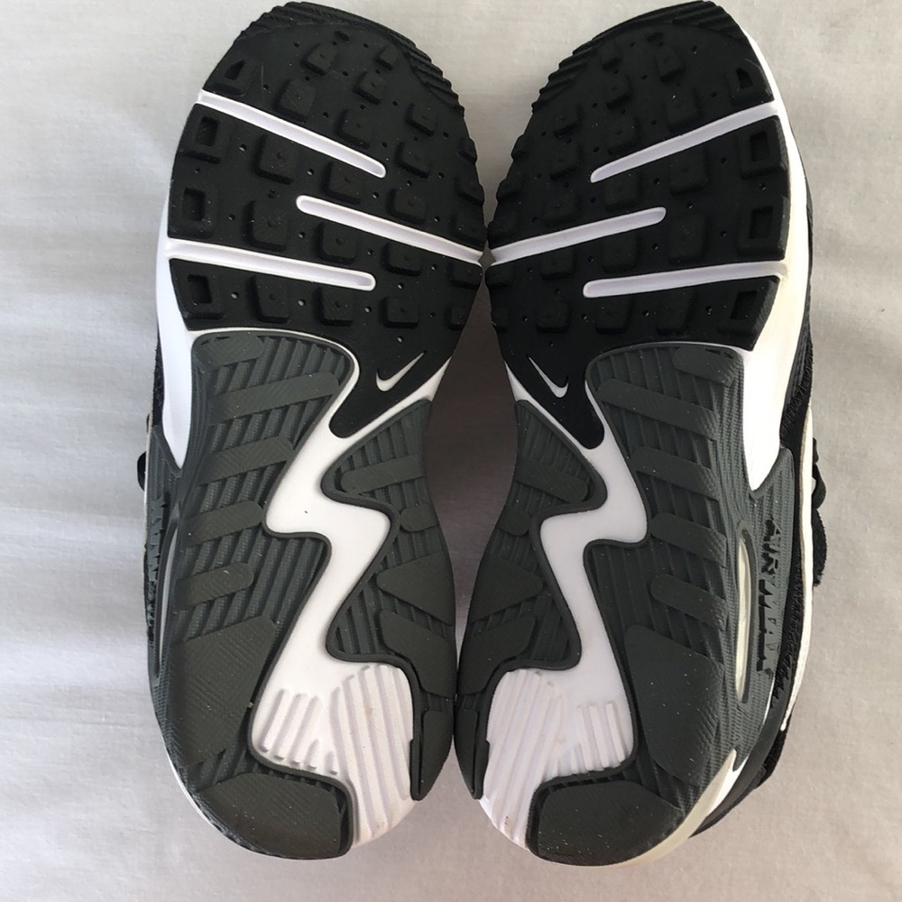 Nike air max men’s sneakers Sz 7.5 like New condition. - Picture 11 of 17